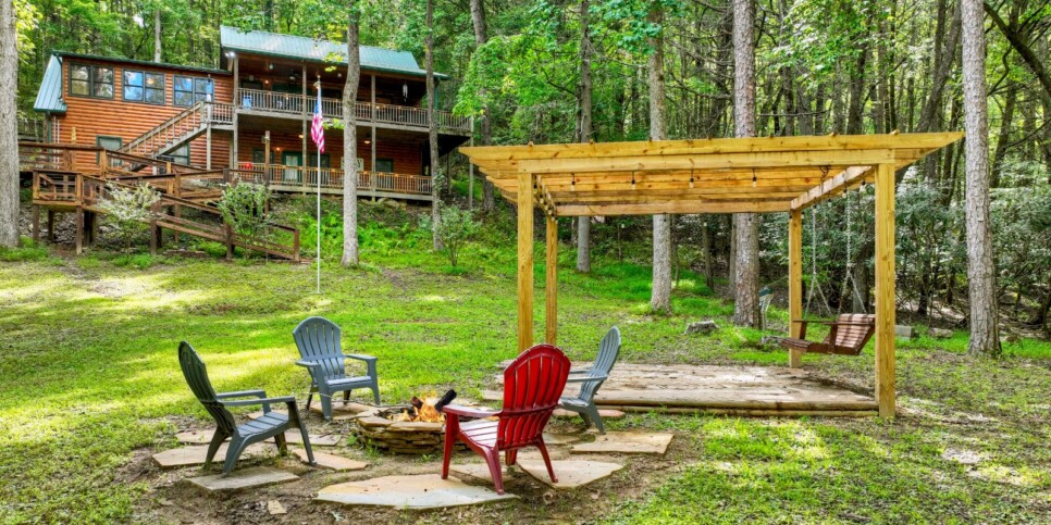 blue-ridge-cabins-the-waters-edge-exterior