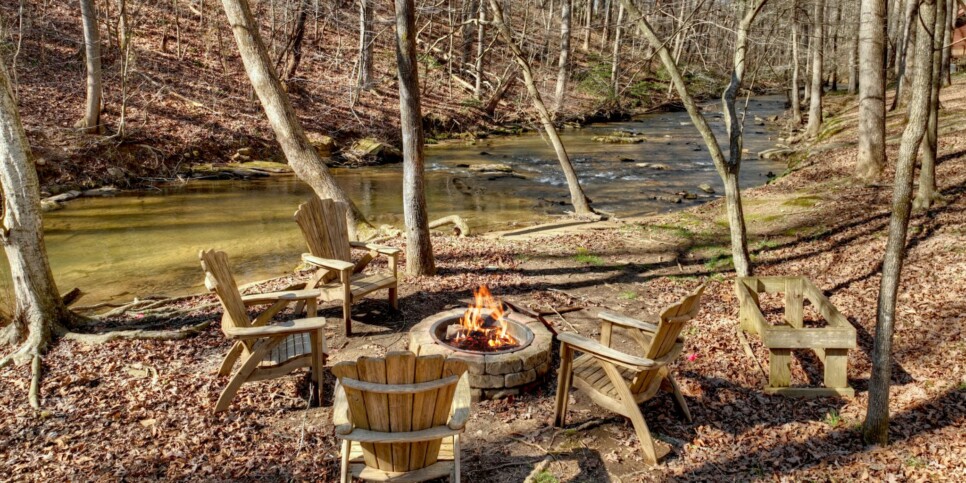Ellijay - Cozy Creek Cabin - Exterior