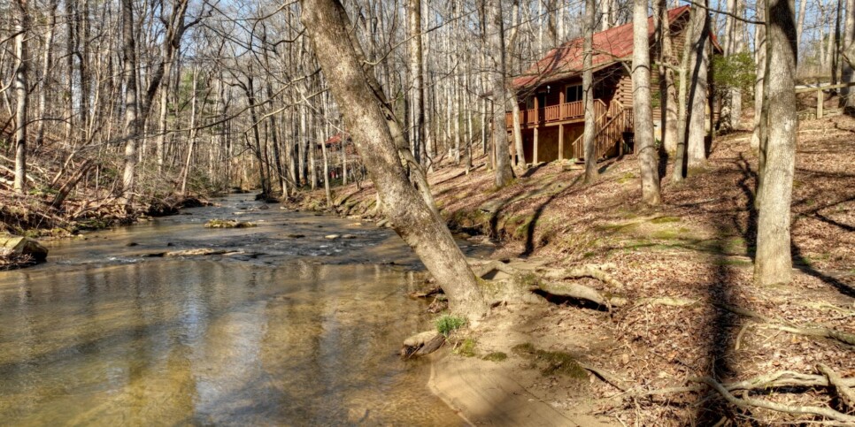 Ellijay - Cozy Creek Cabin - Exterior