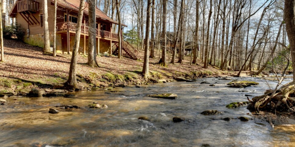 Ellijay - Cozy Creek Cabin - Exterior
