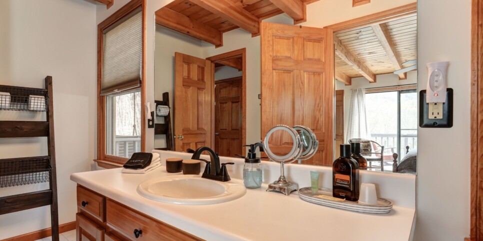 Big Canoe - Wanderer's Den - Bathroom