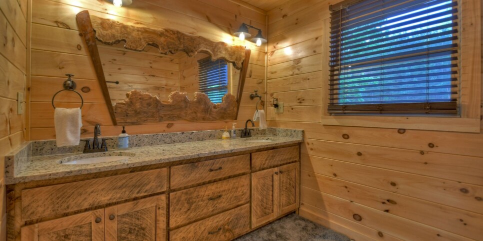 Mineral Bluff - Rohring Retreat - Bathroom