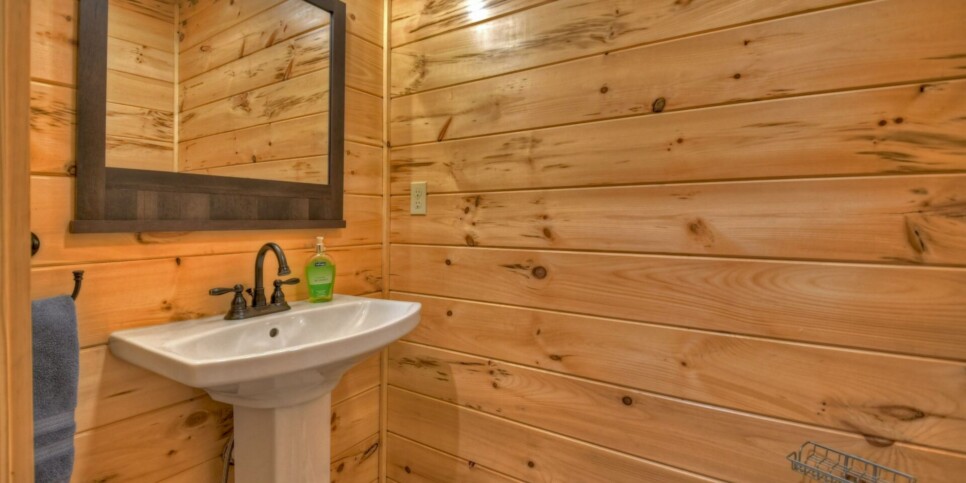 Mineral Bluff - Rohring Retreat - Bathroom