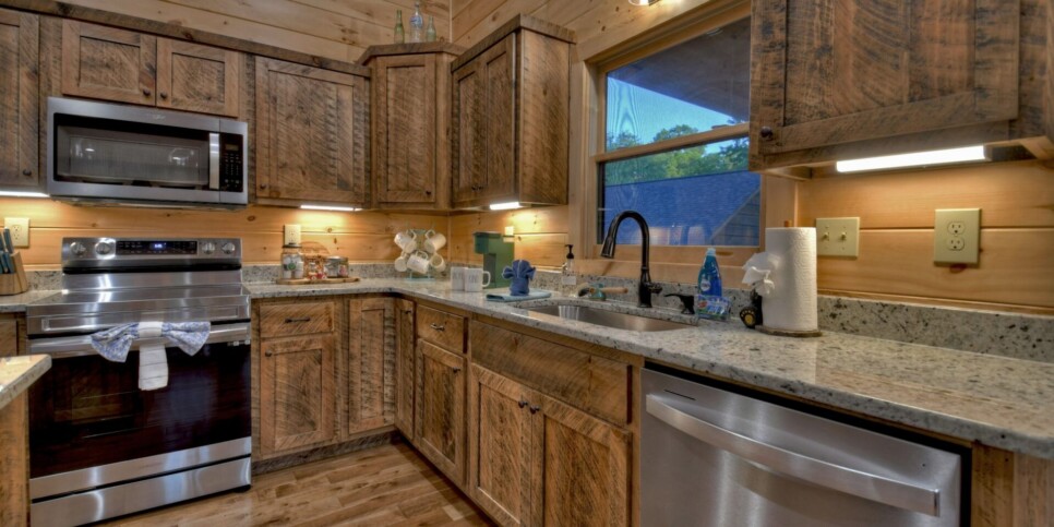 Mineral Bluff - Rohring Retreat - Kitchen