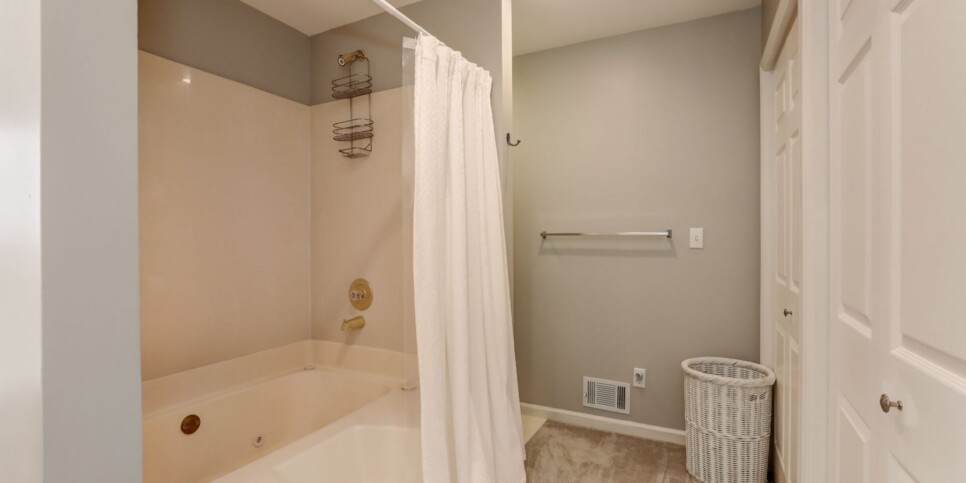 Big Canoe - Escape Hatch - Bathroom