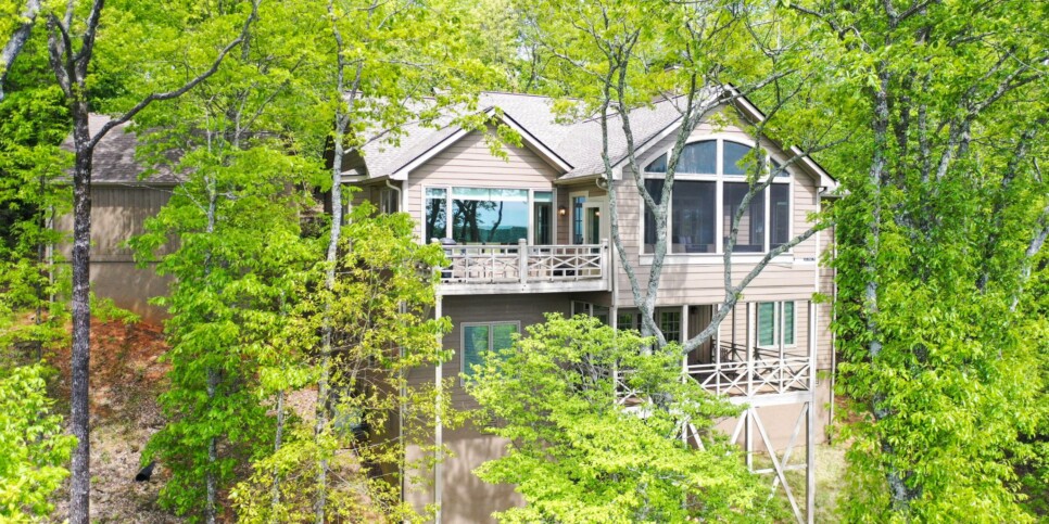 Big Canoe - Chasing Chipmunks - Exterior