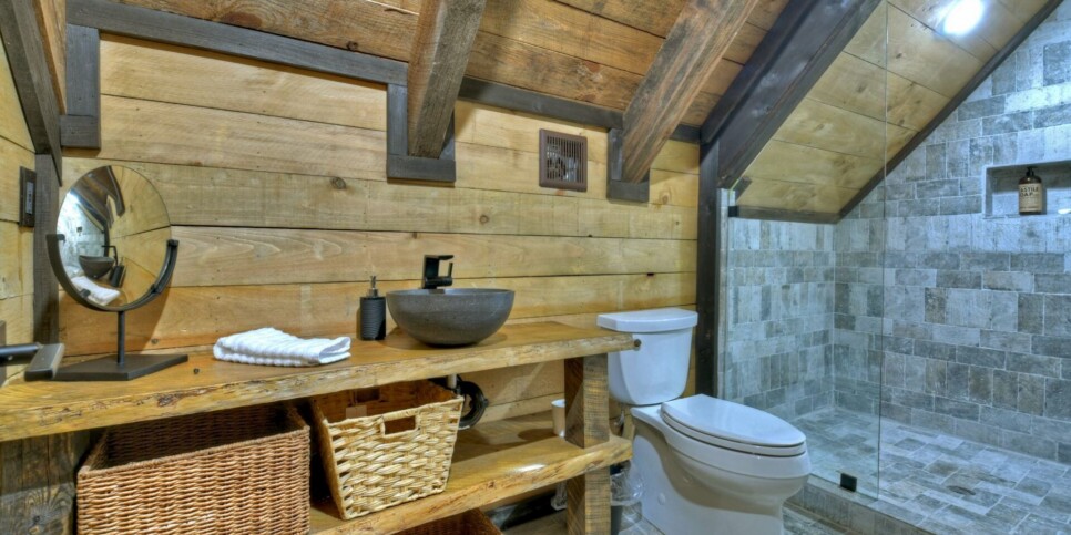Blue Ridge Cabin - Your Happy Place - Bathroom