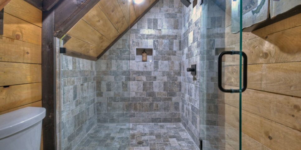Blue Ridge Cabin - Your Happy Place - Bathroom