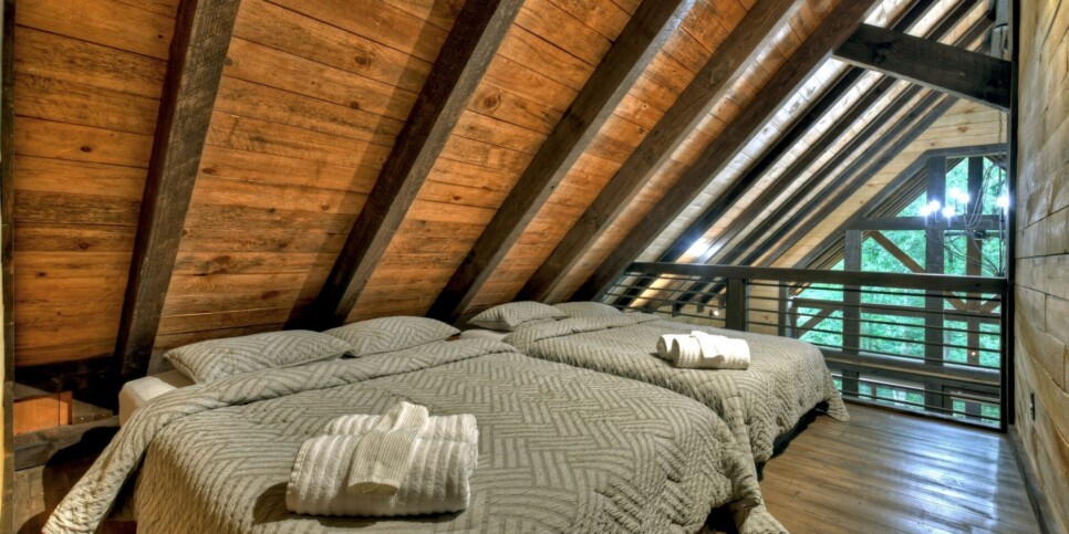 Blue Ridge Cabin - Your Happy Place - Bedroom