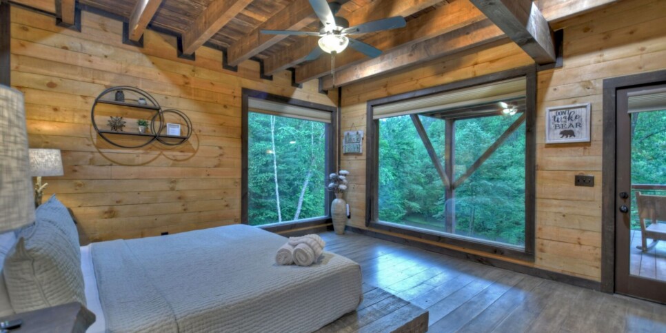 Blue Ridge Cabin - Your Happy Place - Bedroom