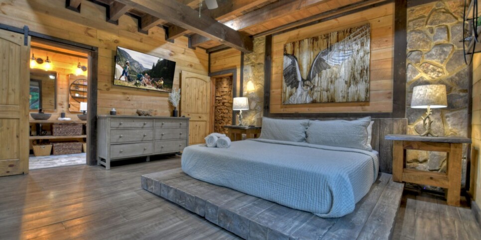 Blue Ridge Cabin - Your Happy Place - Bedroom