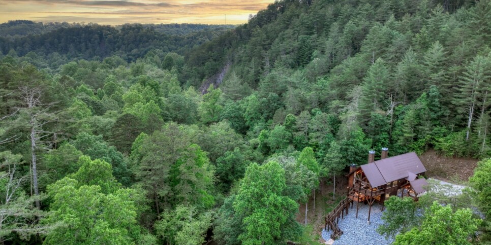 Blue Ridge Cabin - Your Happy Place - Exterior