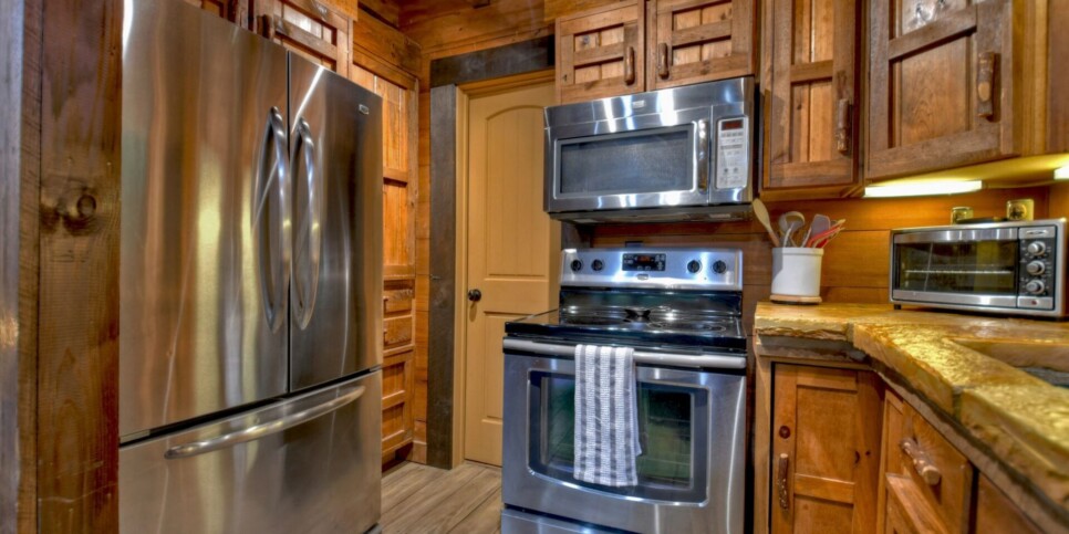 Blue Ridge Cabin - Your Happy Place - Kitchen