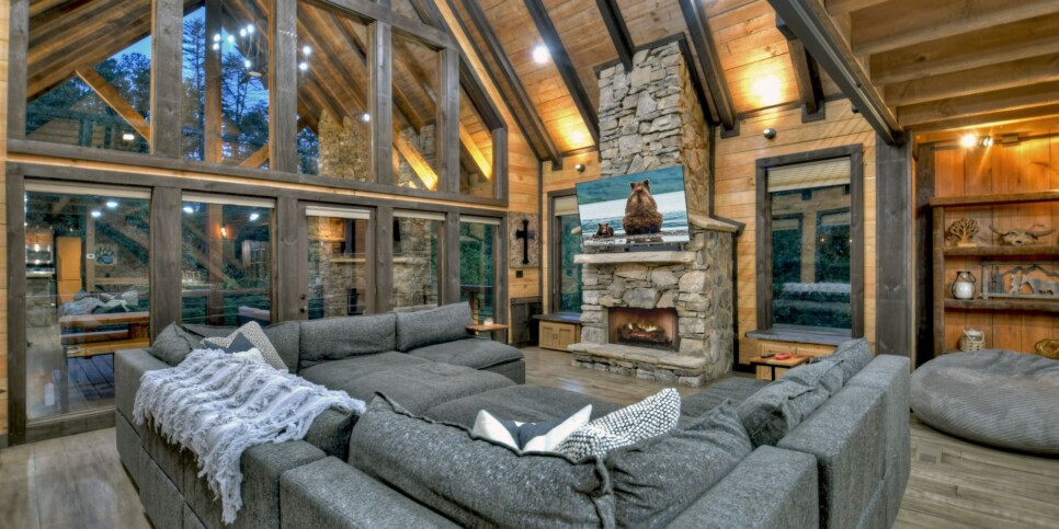 Blue Ridge Cabin - Your Happy Place - Living Room