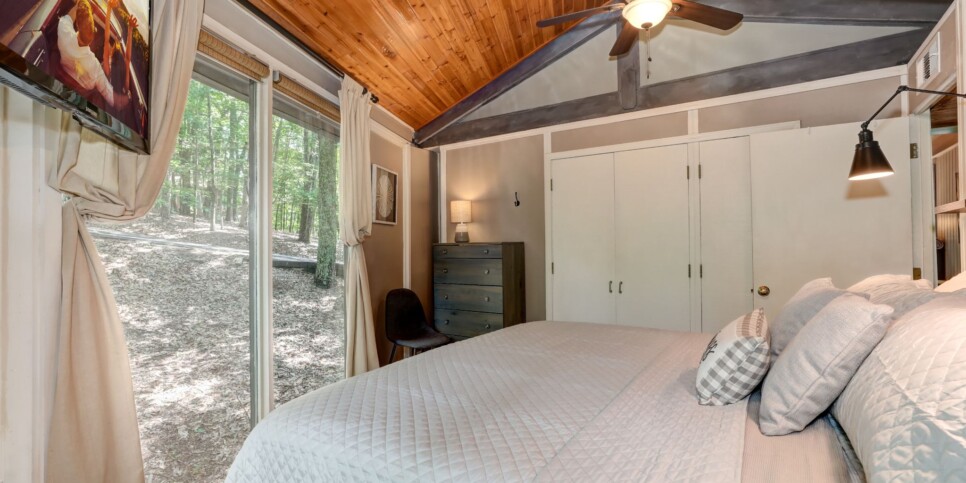 Big Canoe - Treetopper Hideaway - Bedroom
