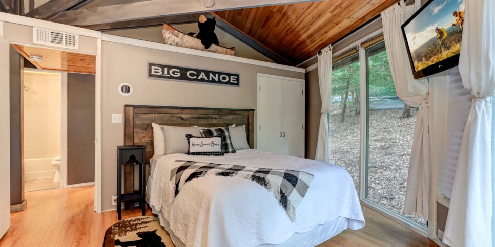 Big Canoe - Treetopper Hideaway - Bedroom