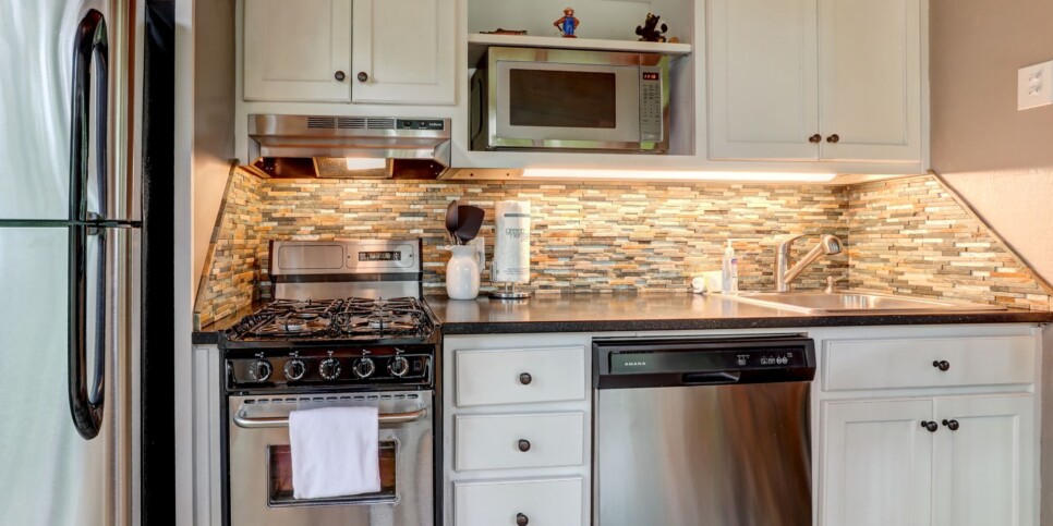 Big Canoe - Treetopper Hideaway - Kitchen