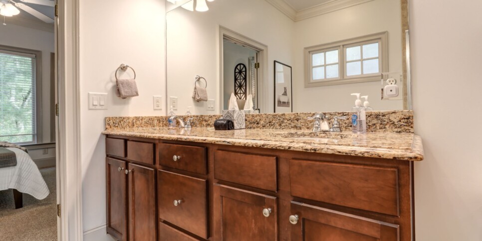 Big Canoe Rental - Laurel Summit - Bathroom