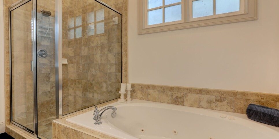 Big Canoe Rental - Laurel Summit - Bathroom