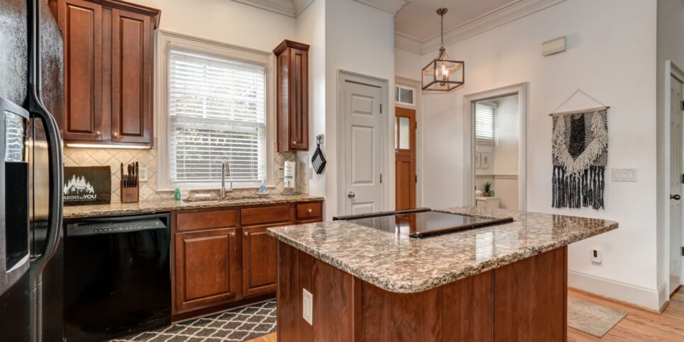 Big Canoe Rental - Laurel Summit - Kitchen