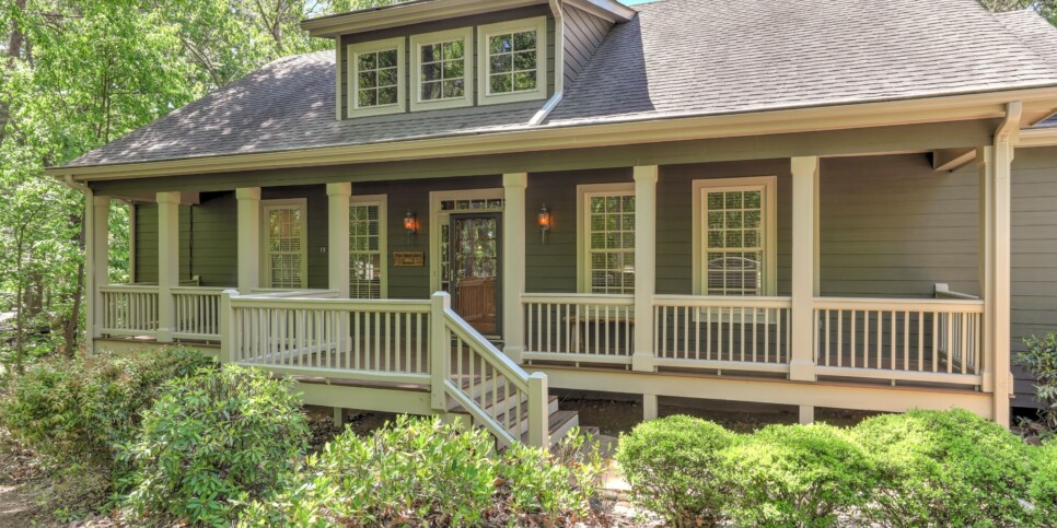 Big Canoe - The Wolf Den - Exterior