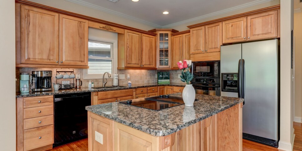 Big Canoe - The Wolf Den - Kitchen