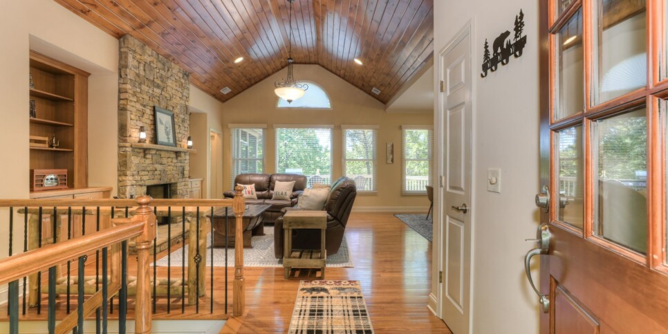 Big Canoe - The Wolf Den - Living