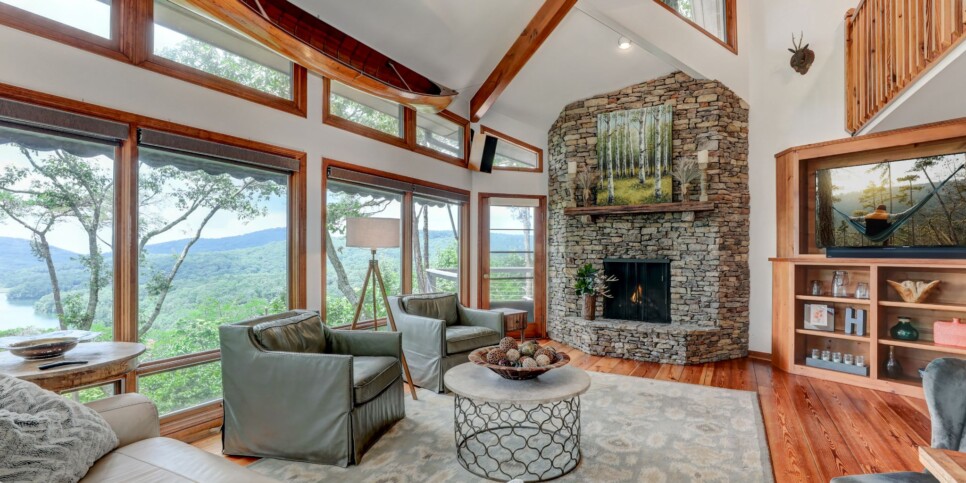 Big Canoe - Falken Haus - Living Room