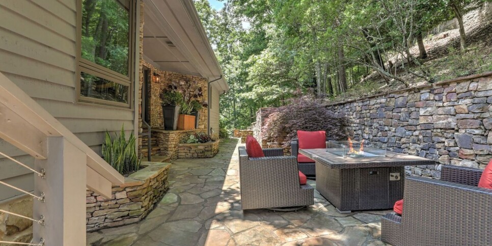 Big Canoe - Falken Haus - Exterior