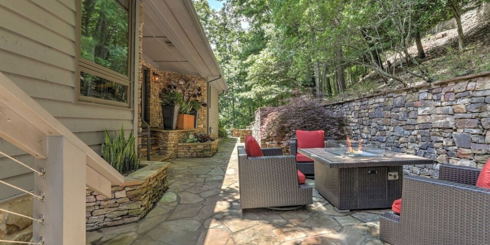 Big Canoe - Falken Haus - Exterior