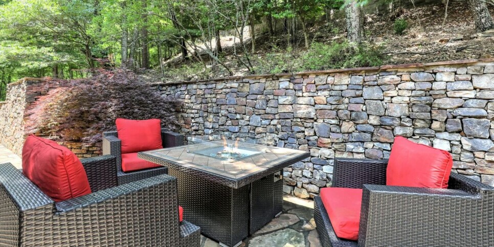 Big Canoe - Falken Haus - Exterior