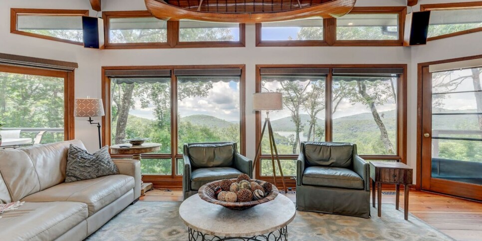 Big Canoe - Falken Haus - Living Room