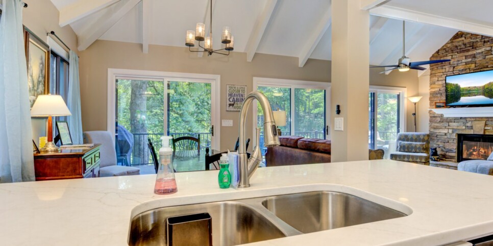 Big Canoe Villa On 9 Kitchen