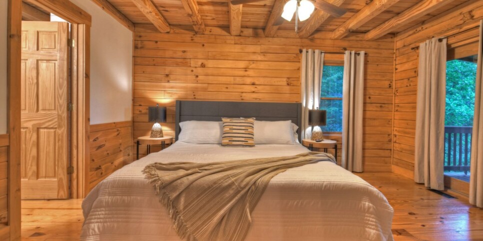 Blue Ridge Cabin - Blueberry Hill - Bedroom