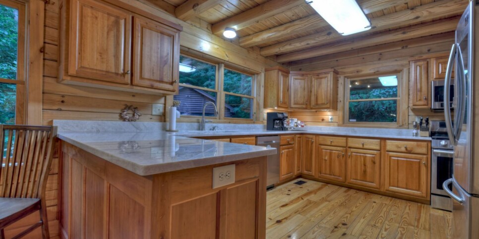 Blue Ridge Cabin - Blueberry Hill - Kitchen