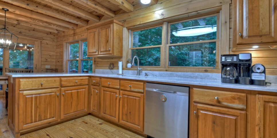 Blue Ridge Cabin - Blueberry Hill - Kitchen