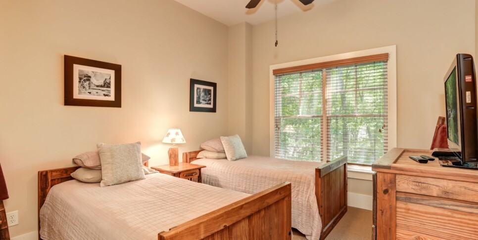 Big Canoe - Stars Align Cottage - Bedroom