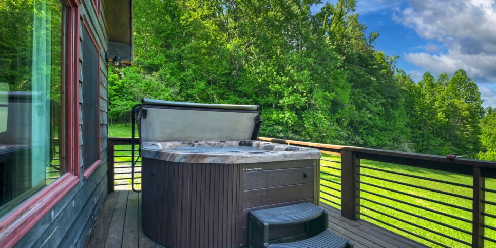 blue ridge carters cozy cabin exterior