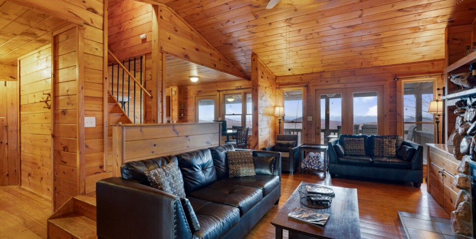 Blue Ridge - Eagles View Ridge - Living Room