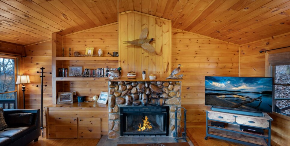 Blue Ridge - Eagles View Ridge - Living Room