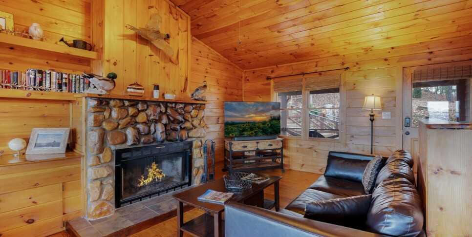 Blue Ridge - Eagles View Ridge - Living Room