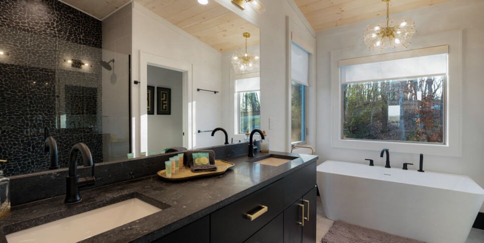 Blue Ridge - Quiet Time - Bathroom