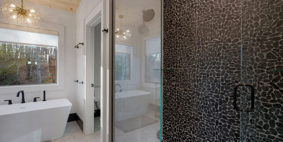 Blue Ridge - Quiet Time - Bathroom