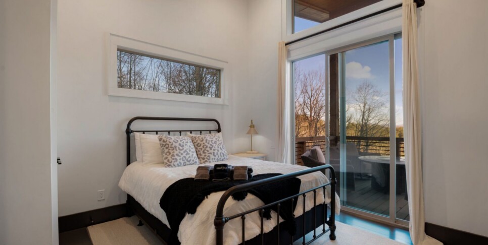 Blue Ridge - Quiet Time - Bedroom