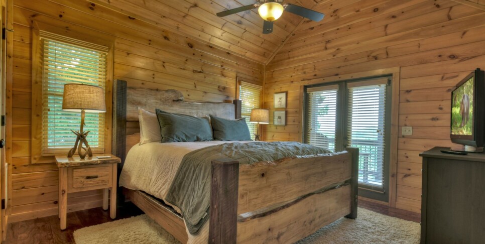 Blue Ridge - Sunrise Vista Lodge - Bedroom
