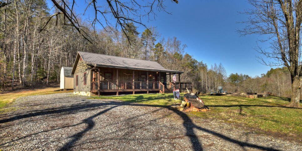 Blue Ridge - Cabin Rental - Carters Cozy Cabin - Exterior