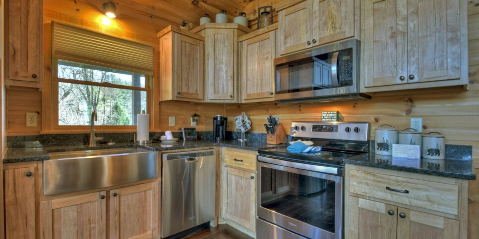 Blue Ridge - Cabin Rental - Carters Cozy Cabin - Kitchen