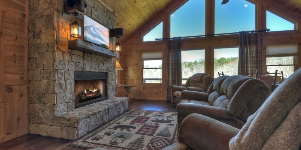 Blue Ridge - Cabin Rental - Carters Cozy Cabin - Living Room