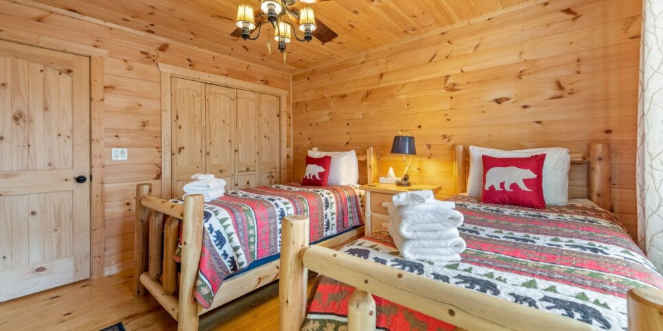 Ellijay - Bucks Bear Lodge - Bedroom