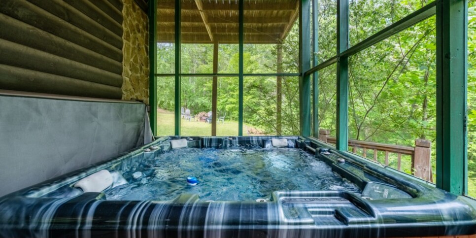 Epworth - Park Hollow - Hot Tub